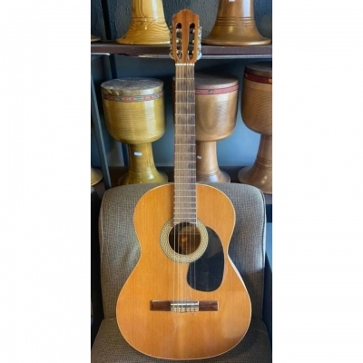 گیتار کلاسیک آلمانزا مدل Almansa Cedro 402 کارکرده - donyayesaaz.com