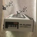 میدی کنترلر M-Audio Oxygen 25 ام آدیو آکبند