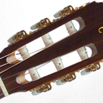 گیتار کلاسیک تاکامین مدل Takamine C132S Natural Gloss کارکرده تمیز با کارتن
