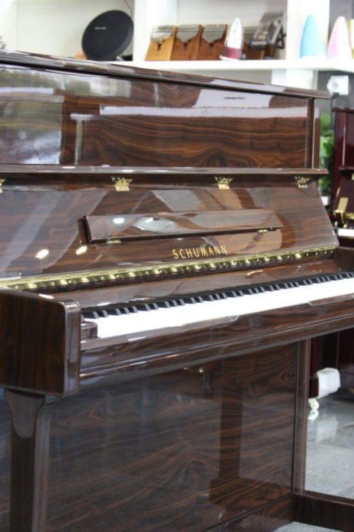 پیانو آکوستیک شومان مدل 001 قهوه ای براق Schumann آکبند - donyayesaaz.com