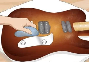 تمیز کردن گیتار الکتریک