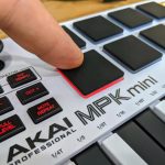 میدی کنترلر آکایی AKAI MPK Mini MK 2 Limited Edition White کارکرده در حد نو بدون کارتن