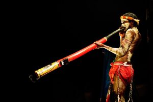ساز موسیقی غیرمعمول - دیدجریدو - Didgeridoo