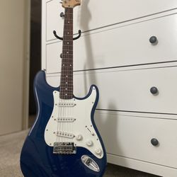 گیتار الکتریک فندر Fender Starfire Stratocaster کارکرده در حد نو با کارتن - donyayesaaz.com